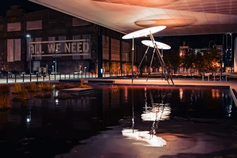 Arte nello spazio urbano: le installazioni immersive che stanno trasformando l'Italia nel 2024